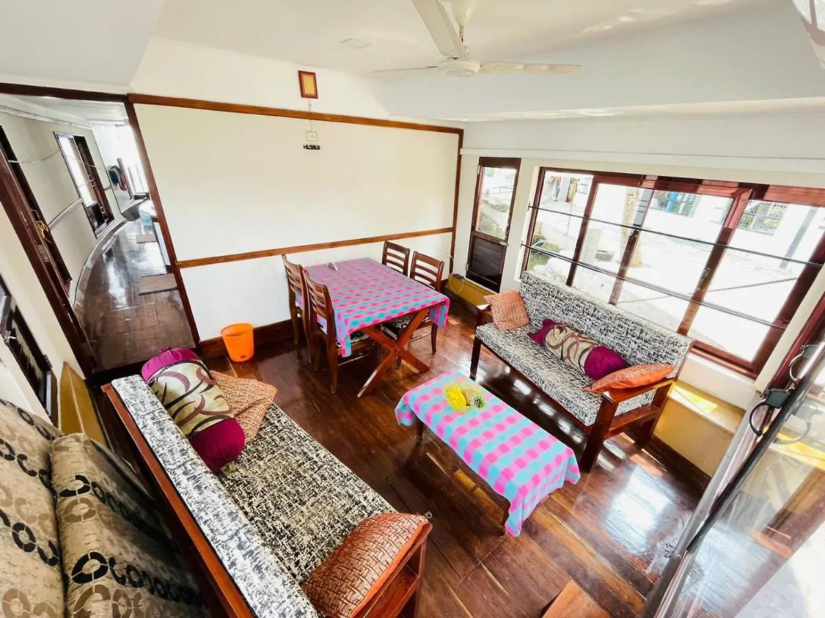 Honeymoon Houseboat Hotel Alappuzha 3*,  India