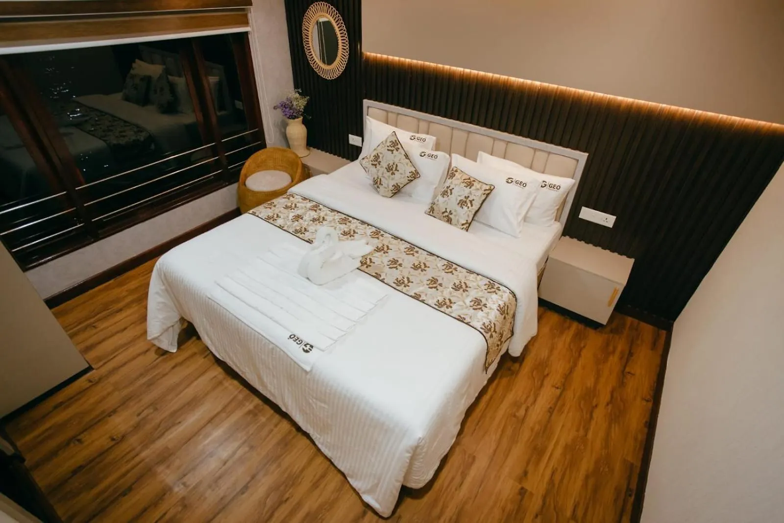 Botel Honeymoon Houseboat Hotel Alappuzha